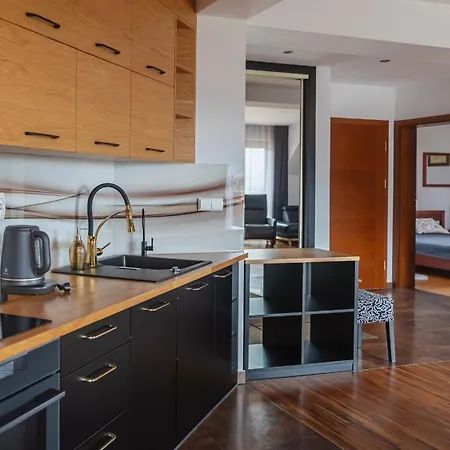 Sywarne, Sun & Snow *