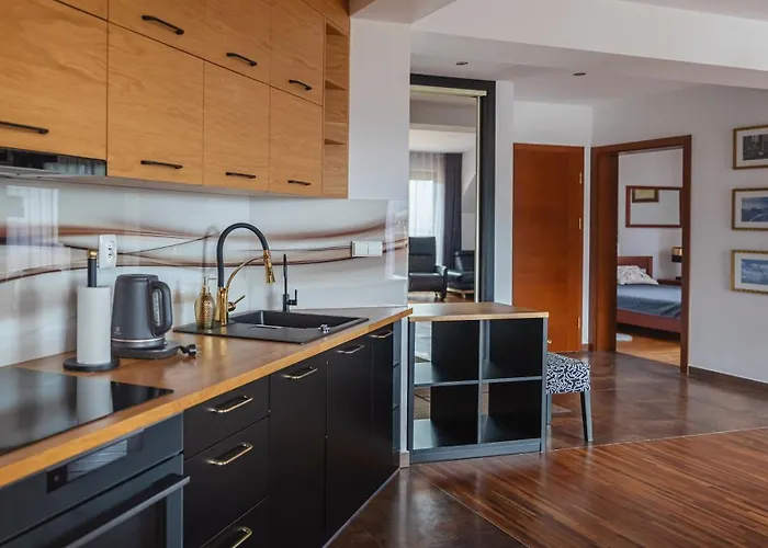 Sywarne, Sun & Snow *